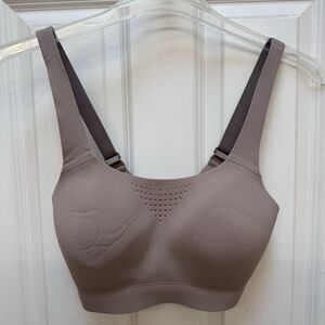 Victoria's Secret VSX Featherweight Max sports bra Women’s 34DD Taupe